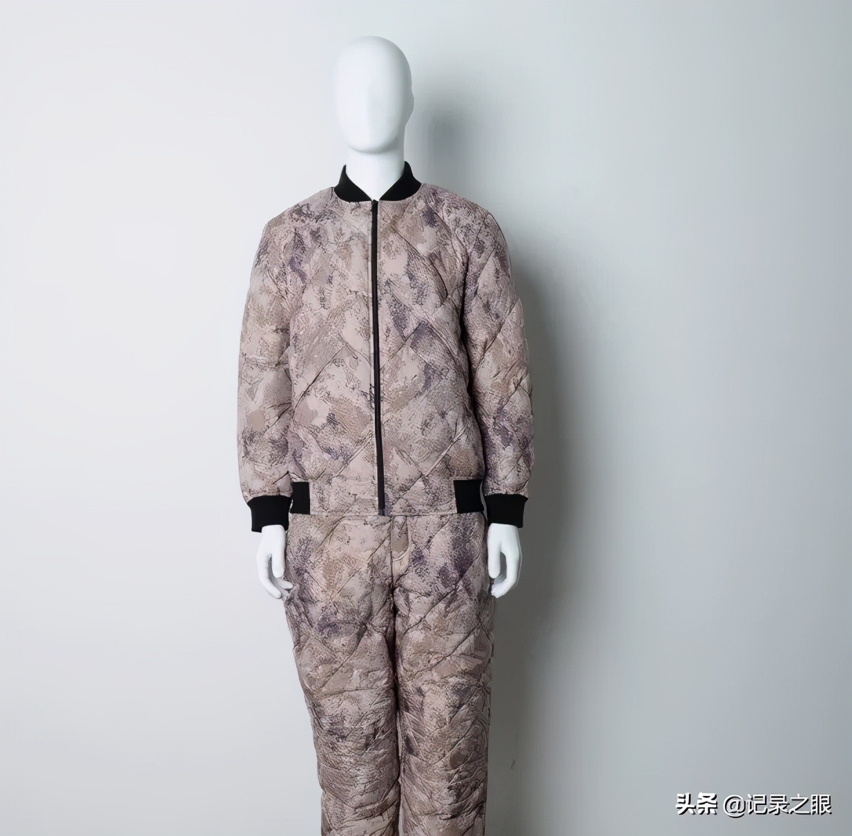 武警特战出枪速度0.01秒,武警特战快速出枪上膛