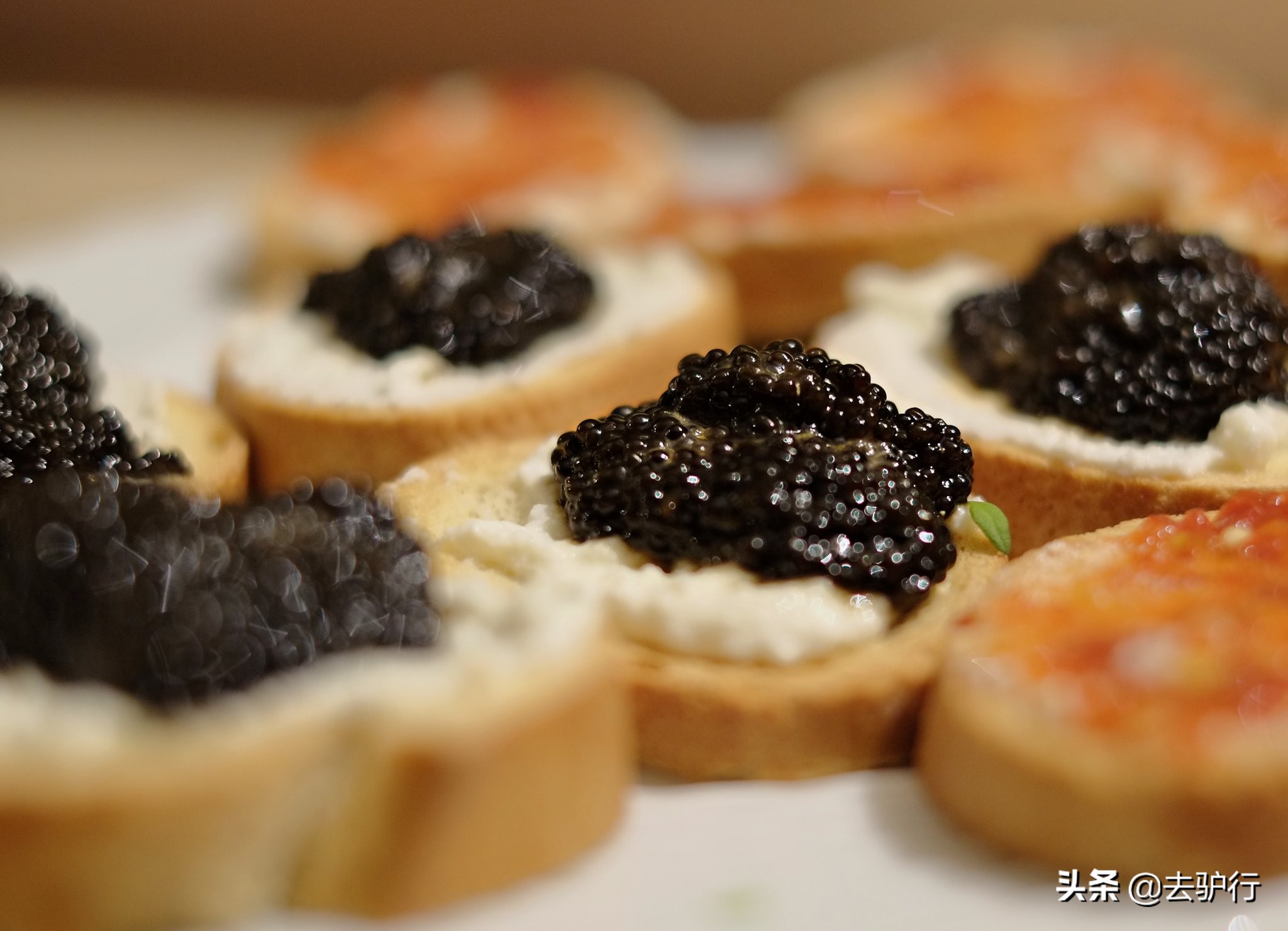 顶级鱼子酱有多贵,鱼子酱到底有多贵