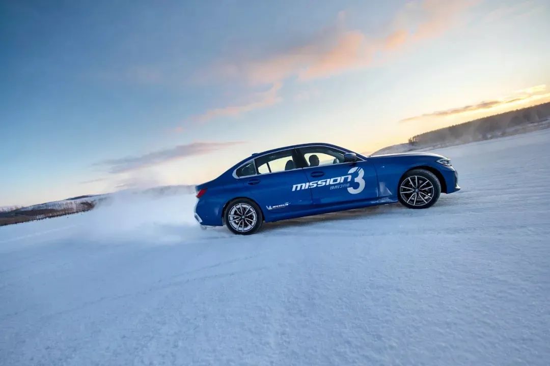 开宝马3系怎么说自己开什么车,现实中开宝马3系是什么水平