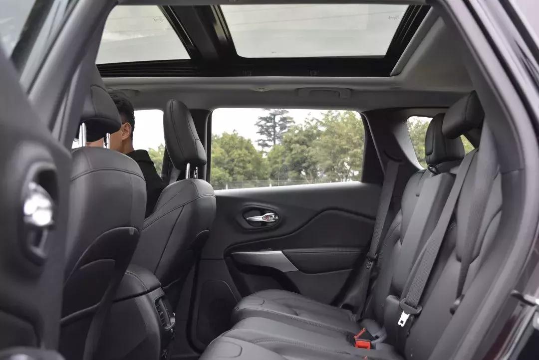 jeep自由光场地越野,jeep自由光与大指挥官