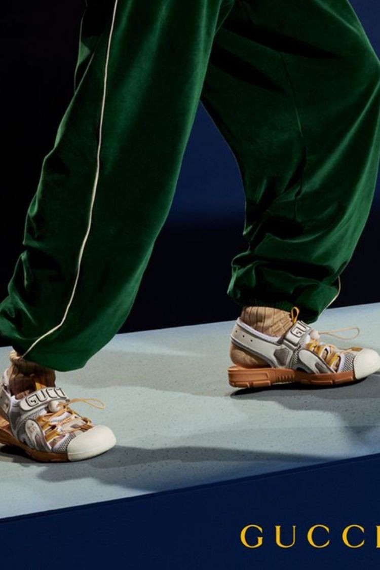 今年最火的4款凉鞋清爽又时髦,今年最流行的凉鞋爆款