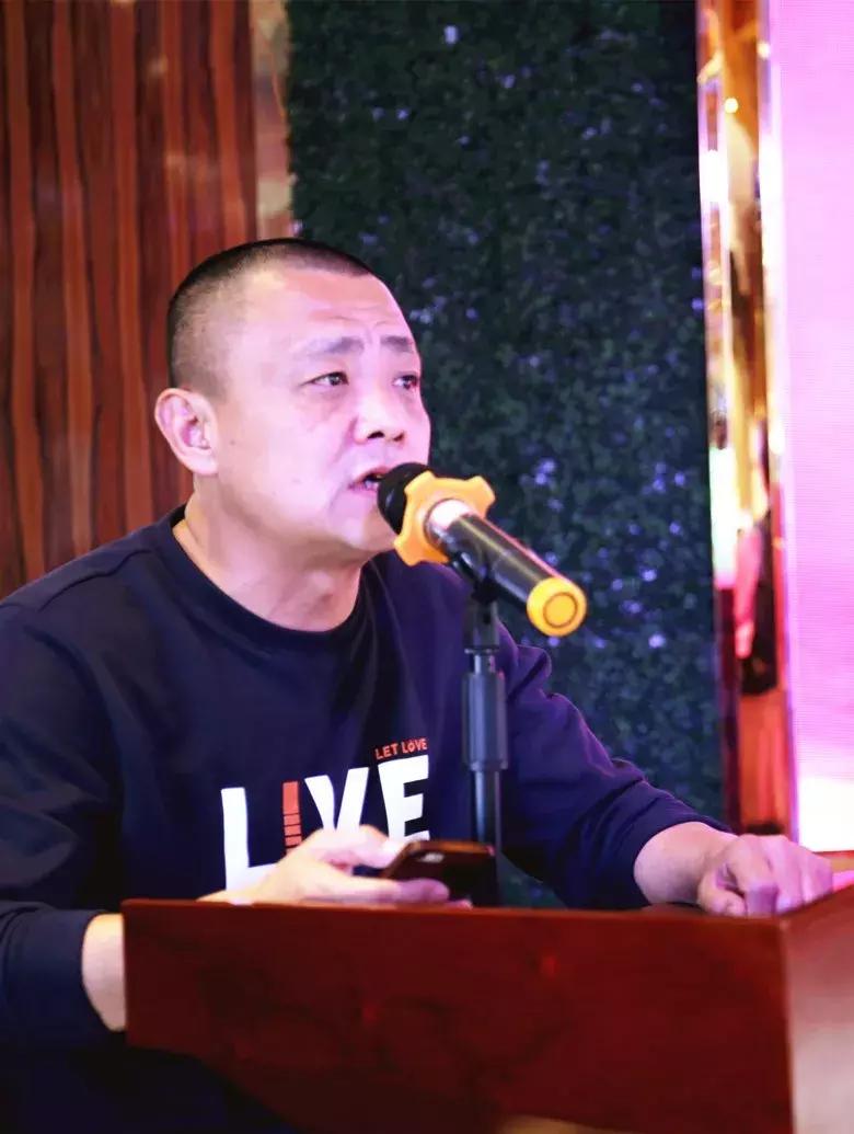 段跃平大师在五渡桥农庄菜品研修班上与学员分享学厨经历