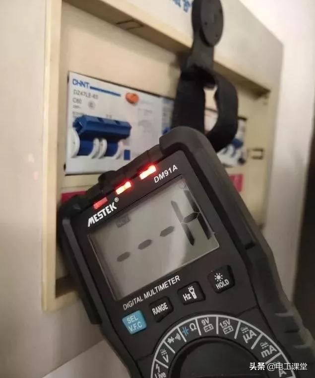 高手指点万用表怎么用,老电工有话说万用表这个档怎么用