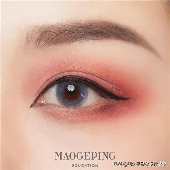 眼妆教程眼妆怎么画显大又干净,眼妆教程手把手教你画眼妆