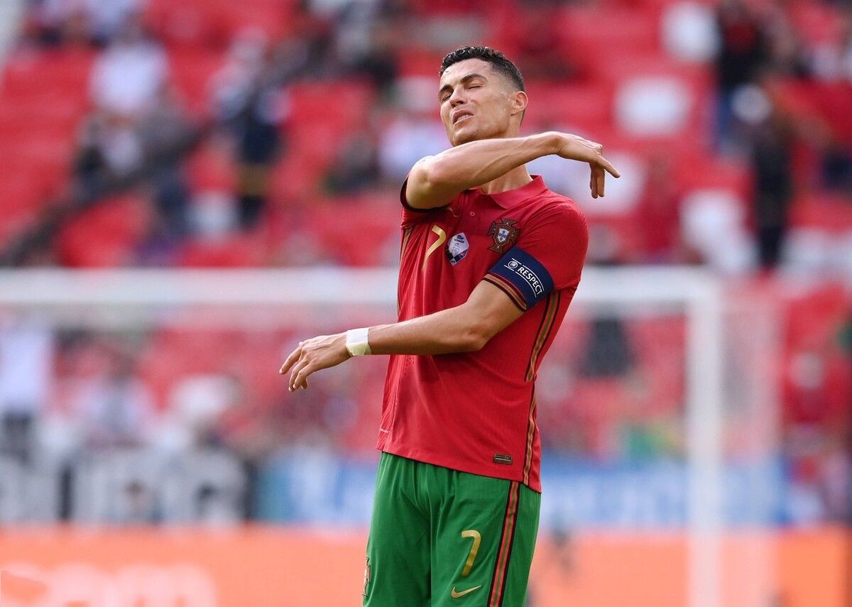 葡萄牙爆冷0-1摩洛哥遭淘汰,姆巴佩c罗葡萄牙视频