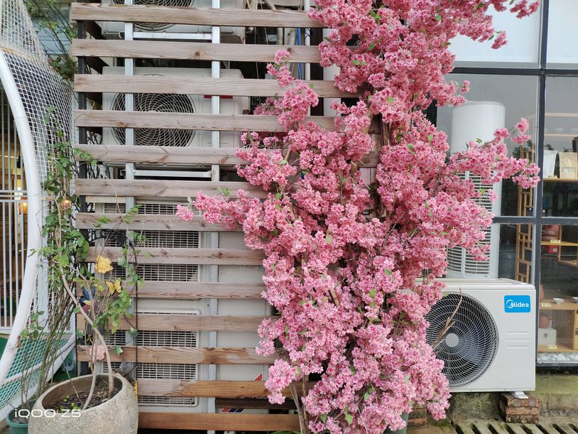 新机首发iqooz5详细体验,iqooz5除了游戏其它性能怎么样