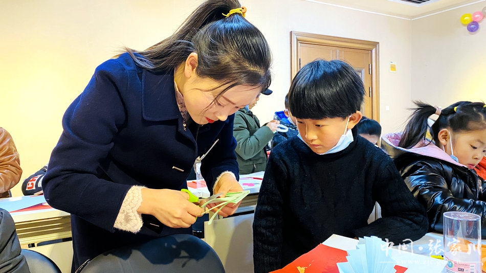 “我和*物文**贺新年”—张家川县博物馆开展2021年元旦贺卡制作社教活动