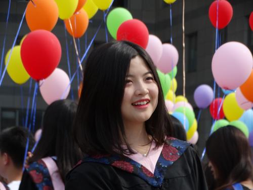 大学生能不能申请信用卡,大学生如何申请信用卡