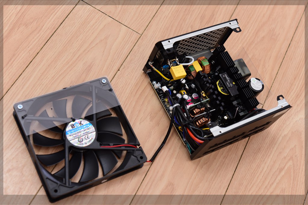 爱国者es650什么电容,爱国者yogo电源es650