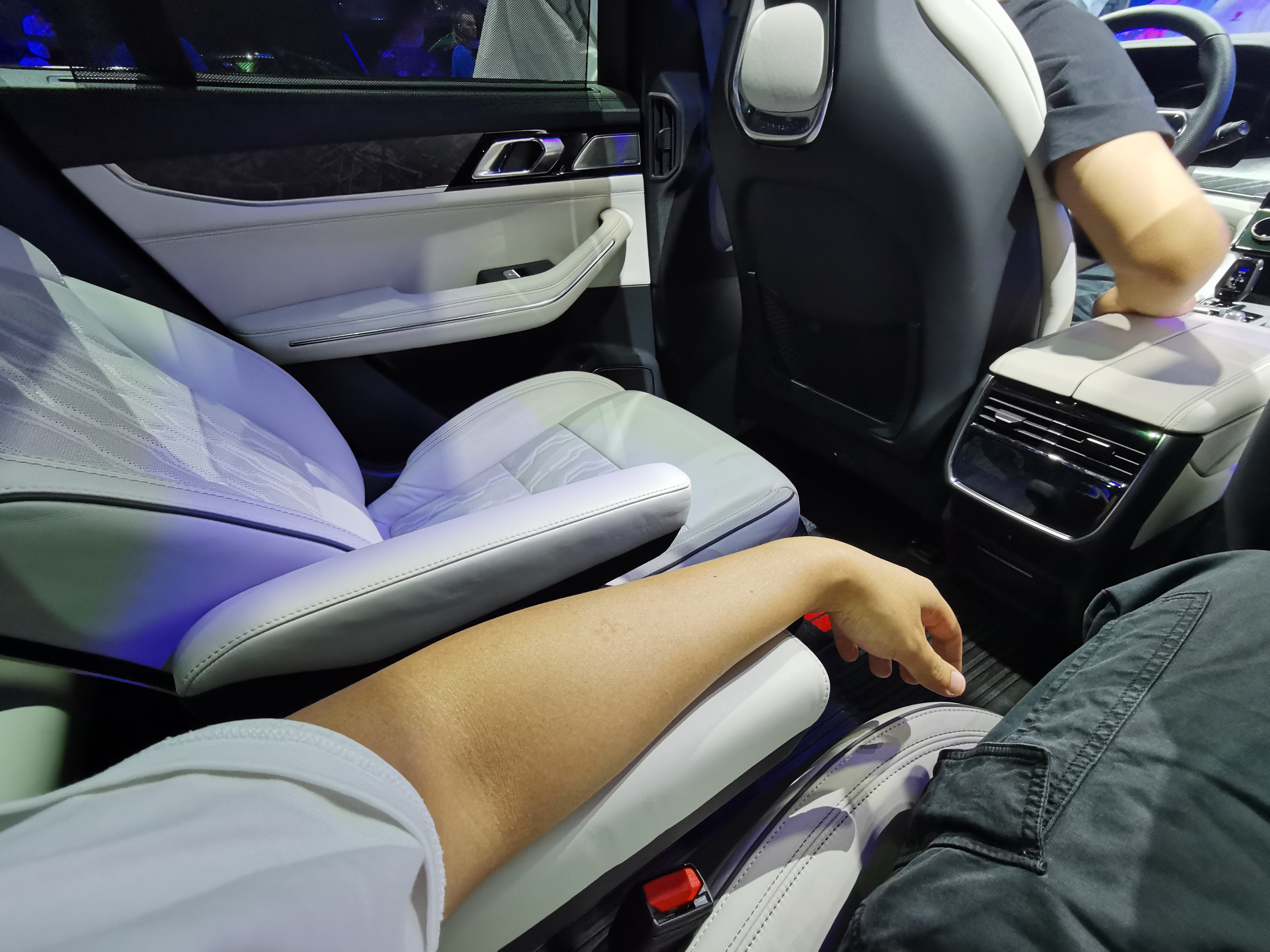 领克09phev和xc90phev区别,领克09音响和沃尔沃xc90音响对比