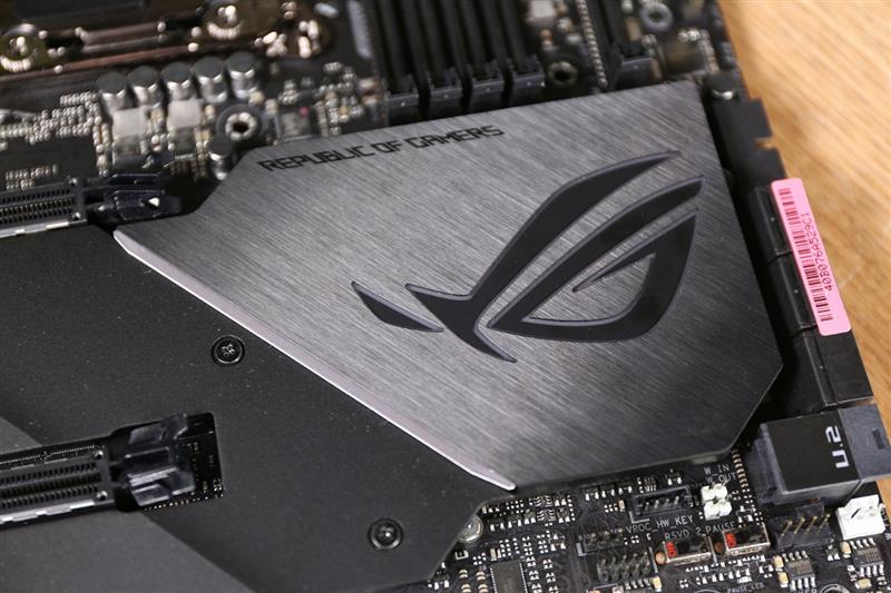 rogrampage系列工作站主板,rogrampageviextreme主板硬盘