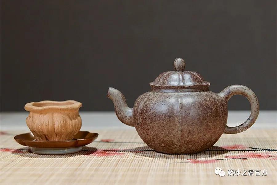 紫砂壶价格走势最新消息表,今年紫砂壶价格趋势