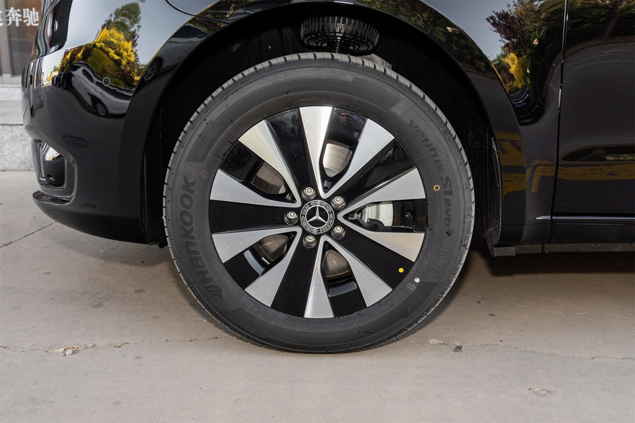 奔驰威霆2020款上市7座,威霆7at变速箱还是9at好