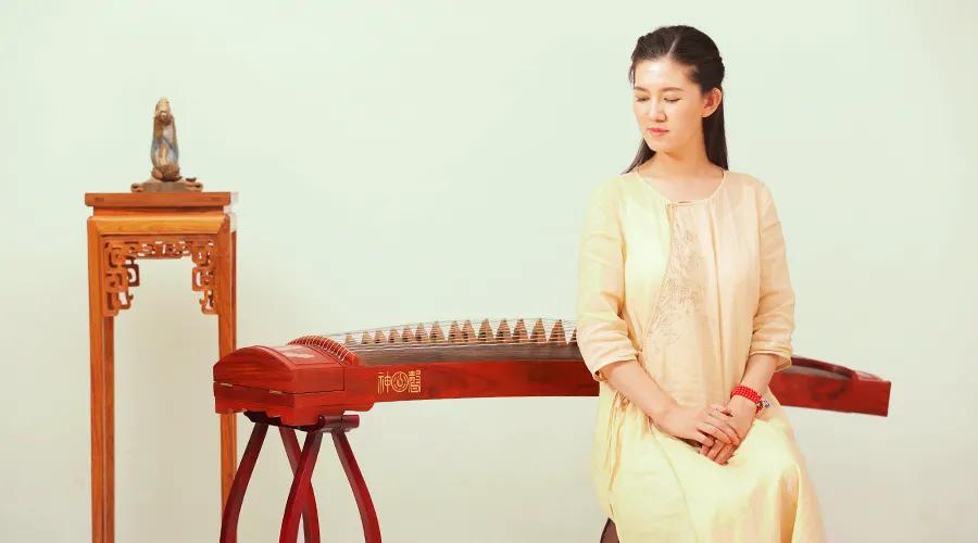 河南初学者买小古筝批发价格,古筝初学者有必要买练指器吗