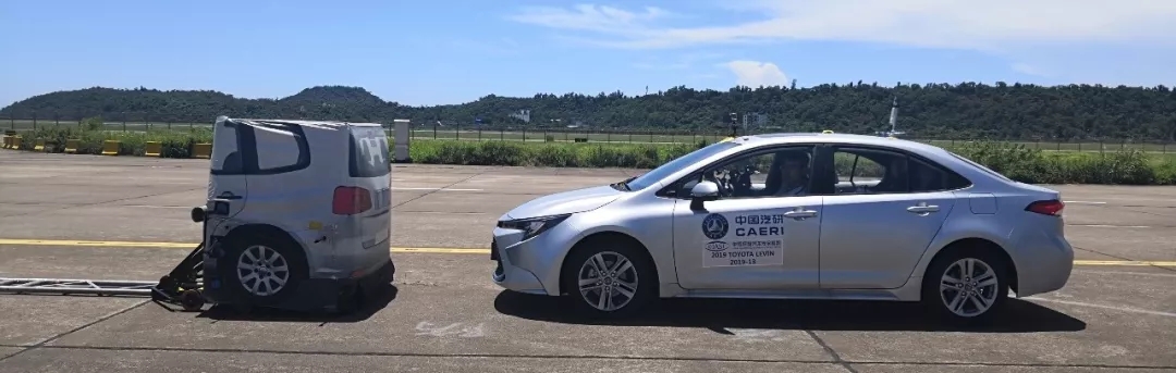 日系车真实碰撞安全性,16款丰田雷凌碰撞测试