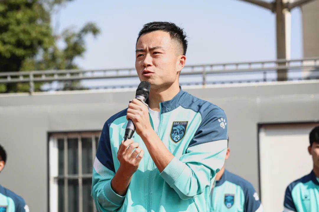 共建活动|支云狼兵走进南通紫琅一小，共度冲甲三周年纪念日