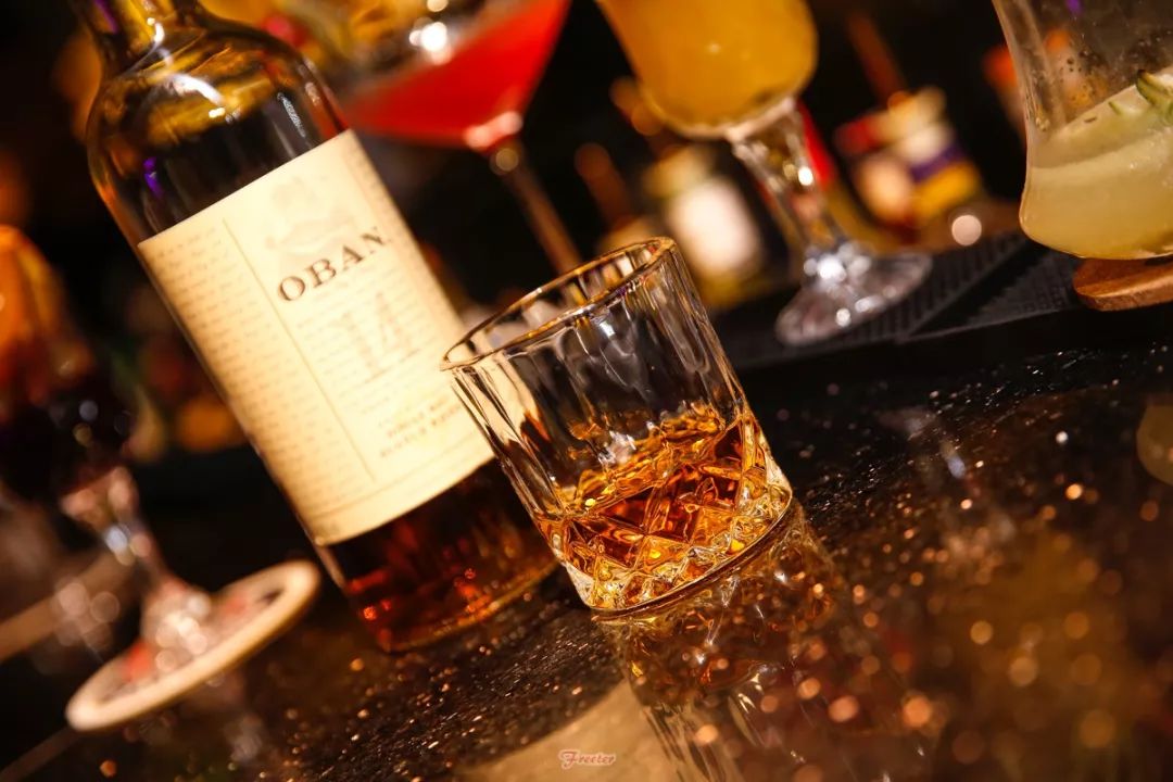 海口小众酒吧指南|放下手机,跟我喝酒去