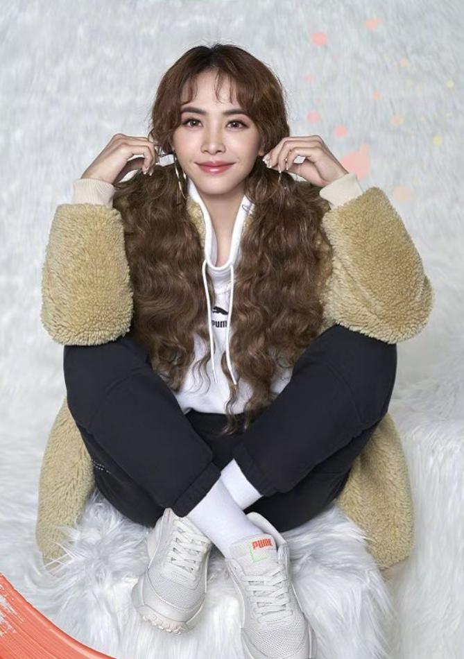 绉嬪啲瀛ｄ笁鍚堜竴瓒呯骇濂界湅闃查淇濇殩,绉嬪啲淇濇殩绌挎惌姣涚粧