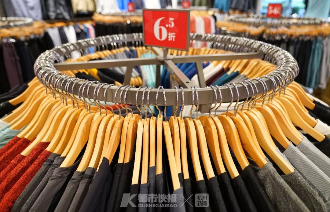 身上穿了假的耐克,如何鉴别真假耐克阿迪