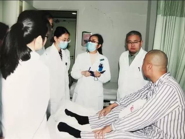 捐髓女孩一月增重10斤,小伙7天瘦15斤只为捐髓救人