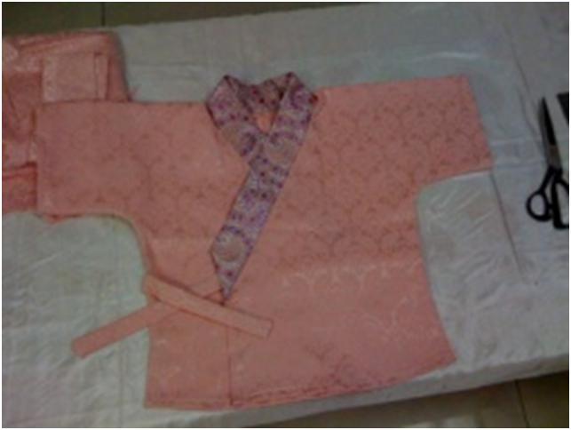 汉服对襟上衣领边制作教程,汉服方领的裁剪及缝纫方法