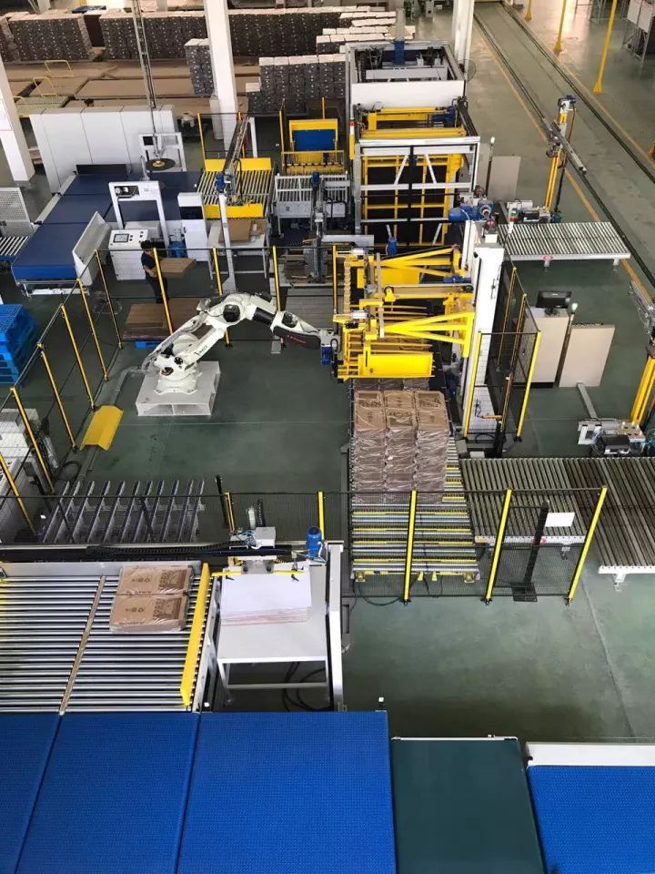 投资个智能纸箱厂多少钱 (投资大型纸箱厂前景如何)