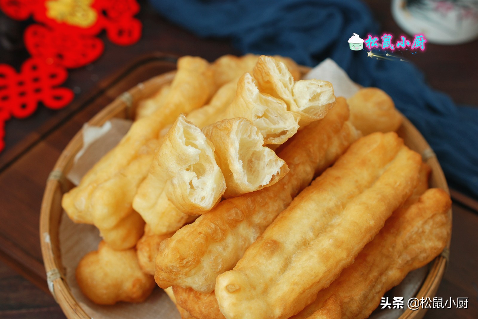 自己在家怎样用面粉炸油条好吃,普通面粉炸油条怎么炸又软又好吃