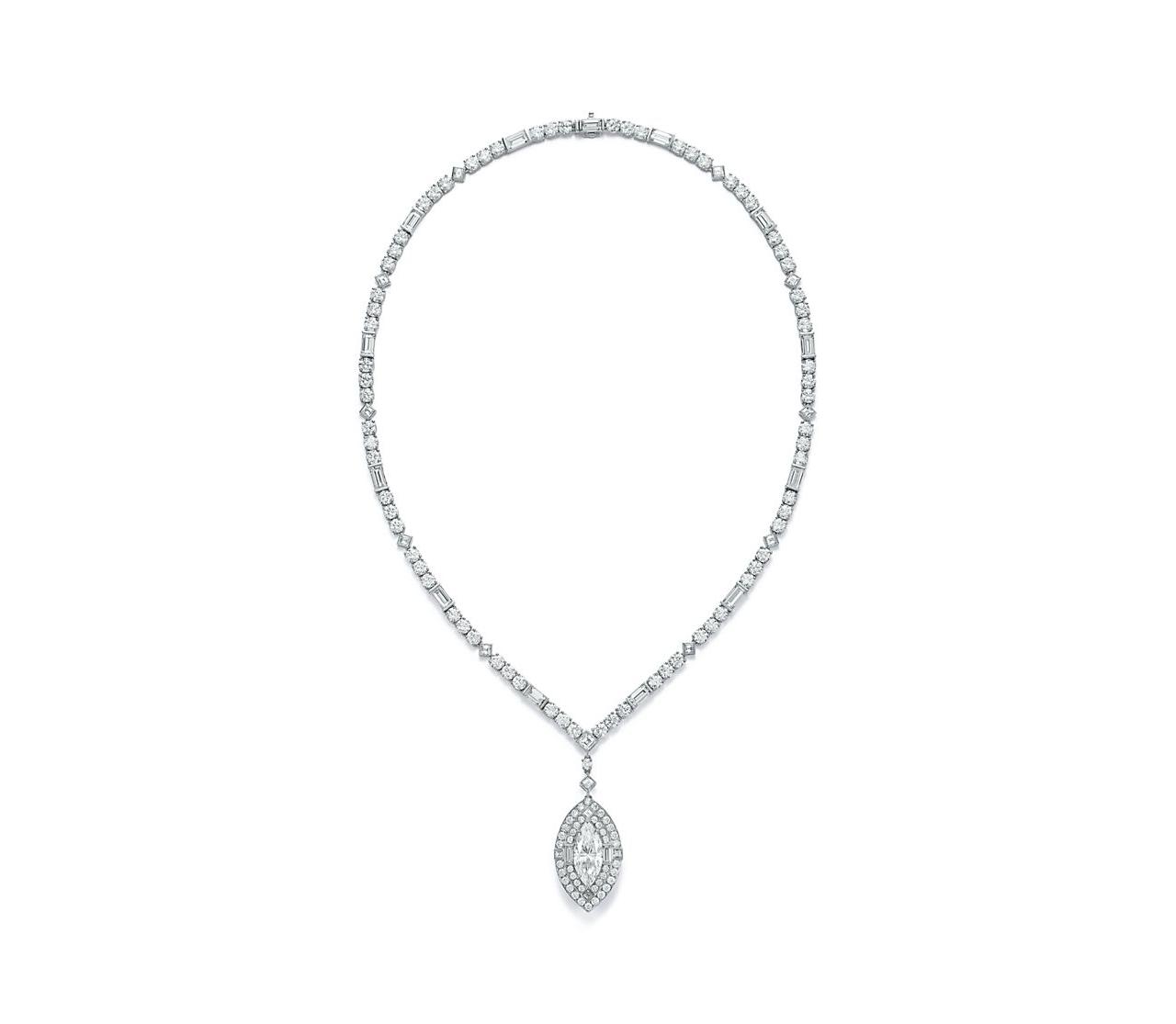 她一个戒指就1600000元，香港金像奖女星珠宝配饰图鉴，谁最耀眼