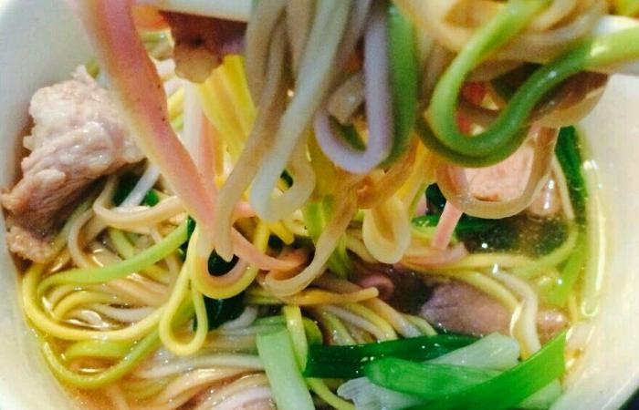 儿童彩色手工面条做法大全,蔬菜面条怎么做孩子最喜欢吃