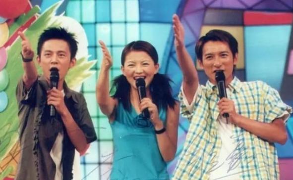 女霸总与穷小伙的爱情,女霸总爱上穷小伙完整版