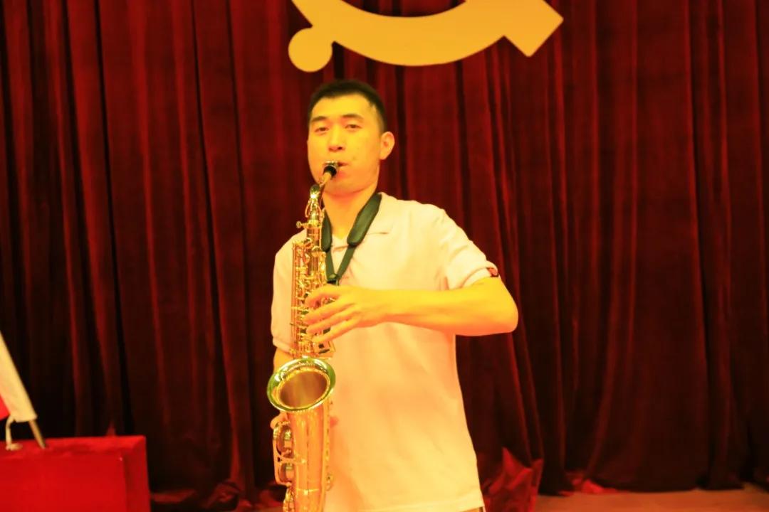 灏忔殩琛ㄦ紨,灏忔殩鍙傚姞鑸炰細鎯婅壋鍏ㄥ満