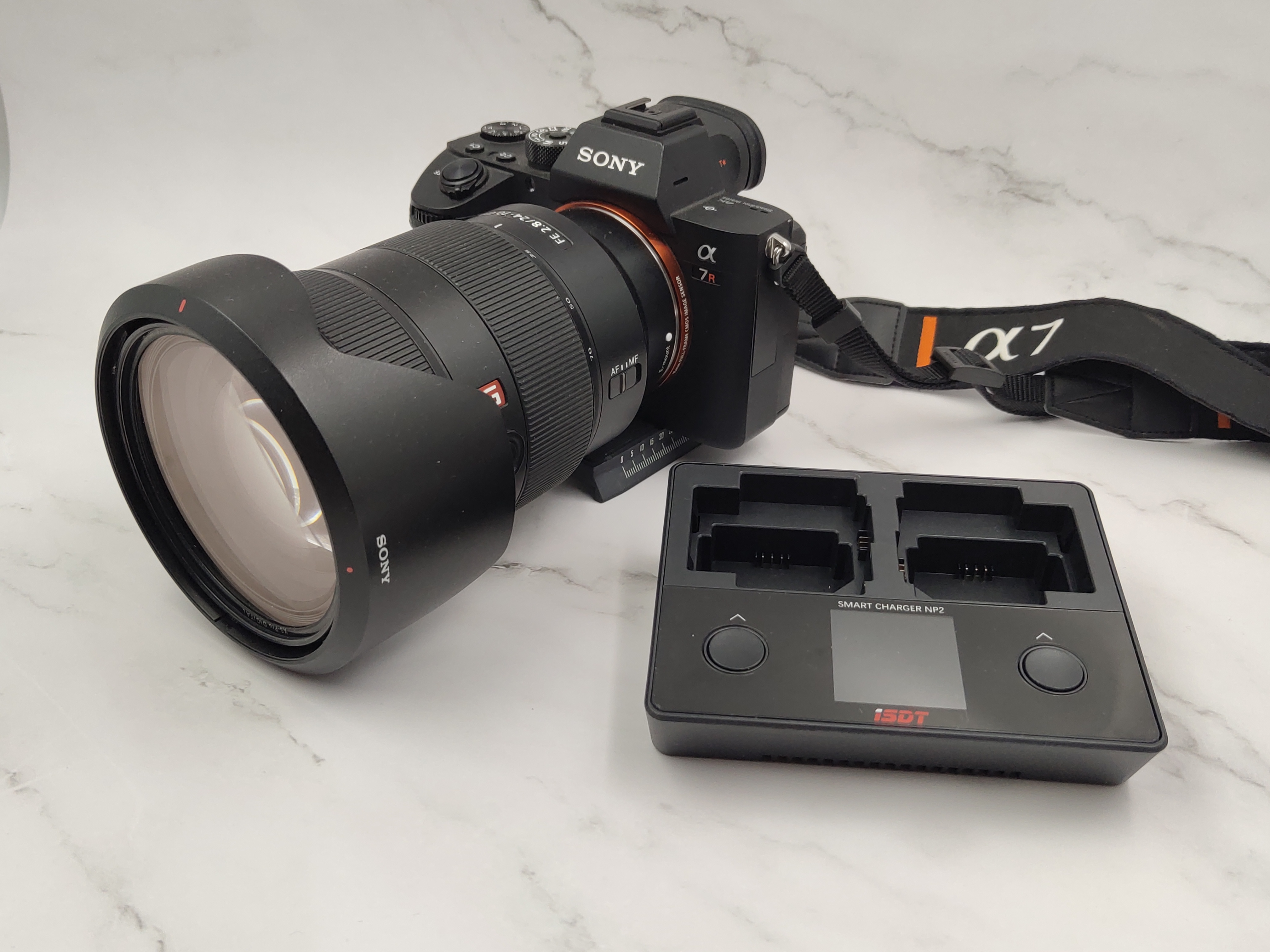 艾斯特ISDTNP2索尼相机快速充电的另一种座充选择