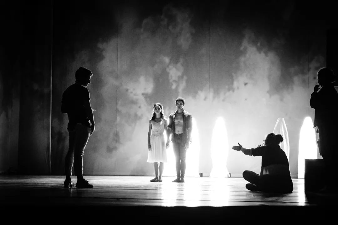 SebastianHannak/震撼心灵的舞台空间美学