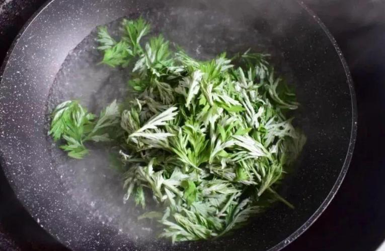 教你自己在家做青团口感软糯,青团制作怎么不粘手