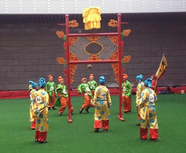 古代运动：蹴鞠=足球？