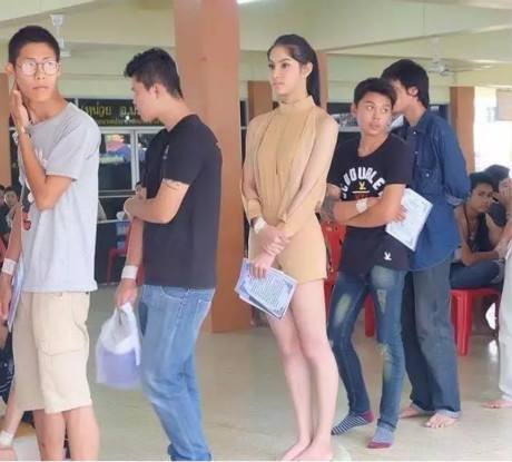 有种女人，没有闺蜜，却喜欢扎在男人堆里！分析一番很恐怖！