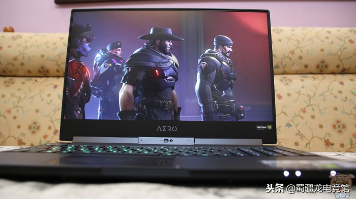 技嘉aero15xv8详细评测,技嘉游戏本aorus15x