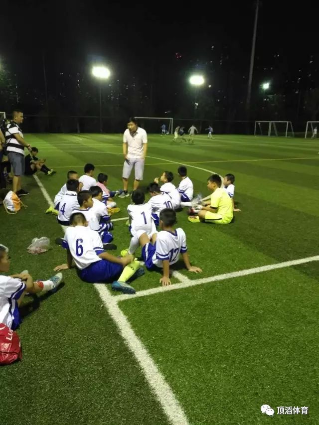 2020-2021足坛大事回顾,预测足坛未来十年的事件