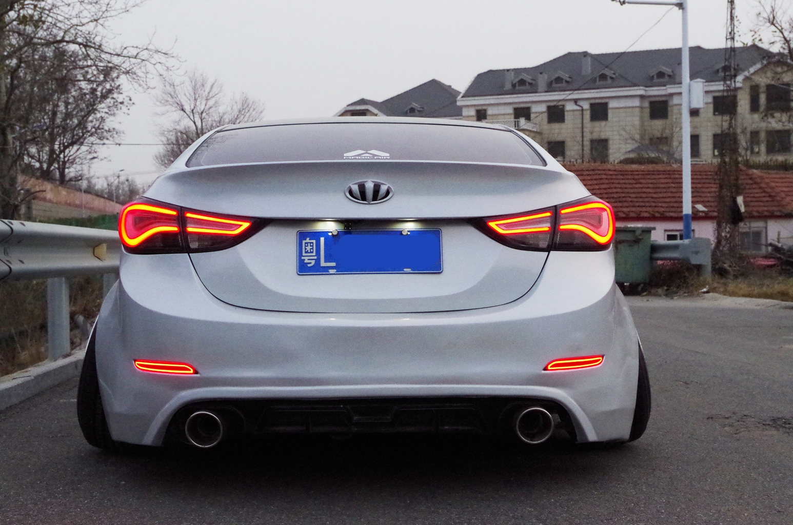 冷门的现代朗动也能玩改装，这样的宽体看起来真是太舒服了！