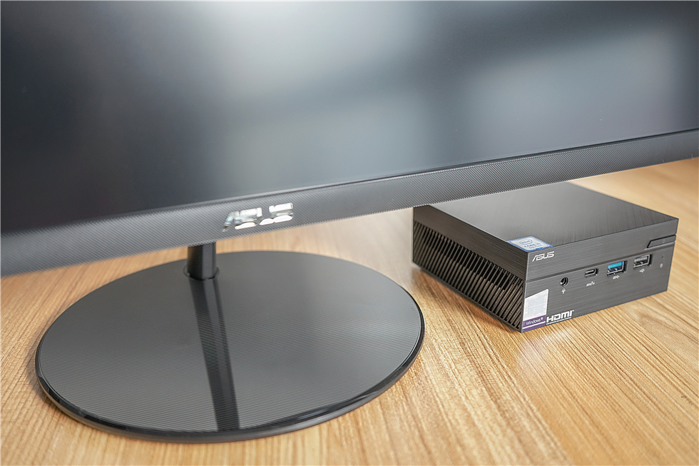 华硕超薄上网本,方便学习用的小计算机小巧