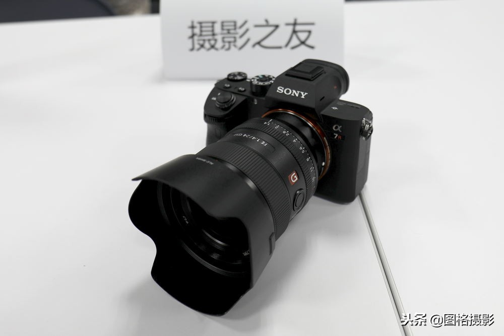 索尼fe24-105mmf4g测评,索尼fe24f1.4gm大师镜头