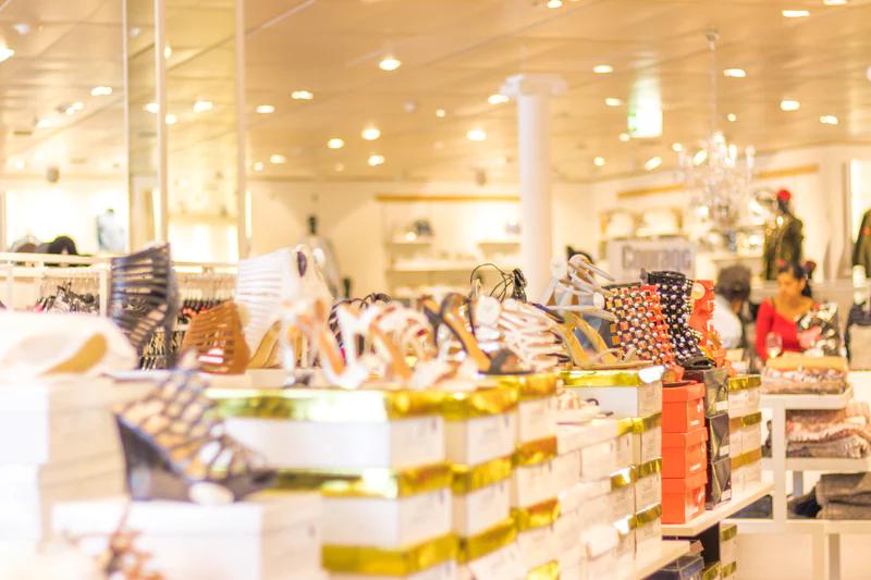 奢侈品代购一个月能赚多少,奢侈品代购一般加多少代购费