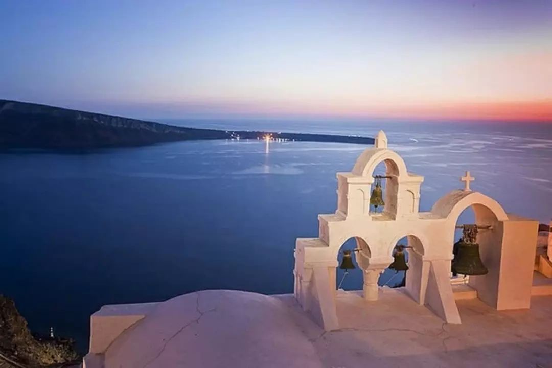 爱琴海的海是甜的还是咸的,爱琴海蓝跟什么蓝相似