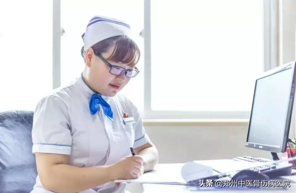 类风湿关节炎，这3点病因和3个保养方法，你会用的到