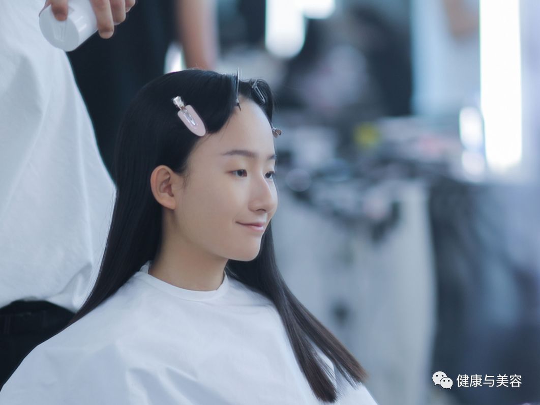 明日之子孟美岐搭配,明日之子孟美岐皮裤