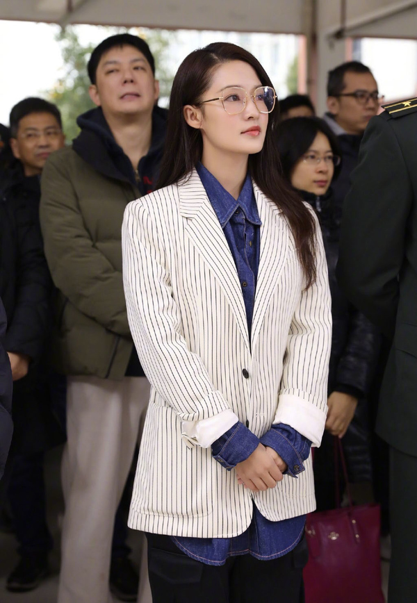 李沁和lisa谁好看,lisa撞脸是真的吗