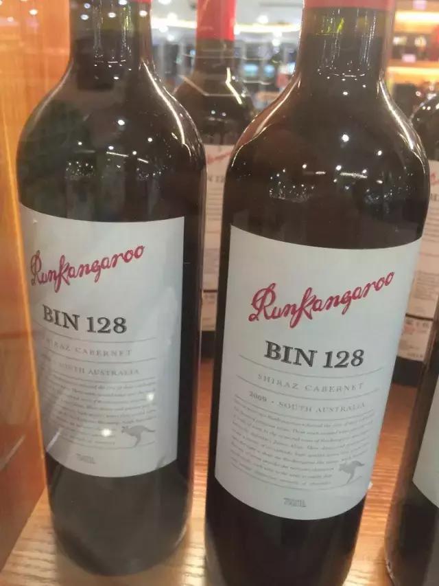 红酒是否进口真假辨别方法,怎样从红酒瓶上辨别红酒的真假