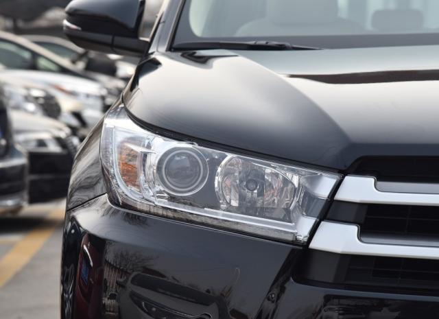 这款车,进口2.0T配6AT,适时四驱,关键不到26万