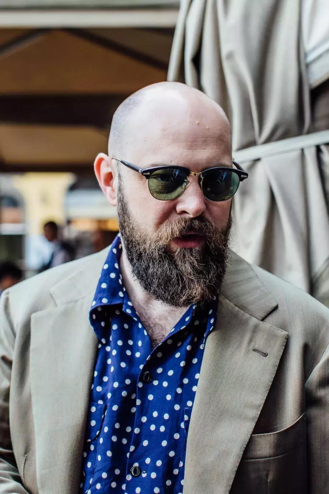 适合肥胖人穿的西服,既然身高改变不了那就改变身材