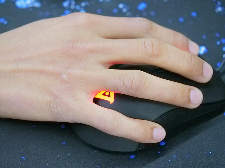 类肤设计加高DPI,钛度这鼠标手感炸裂